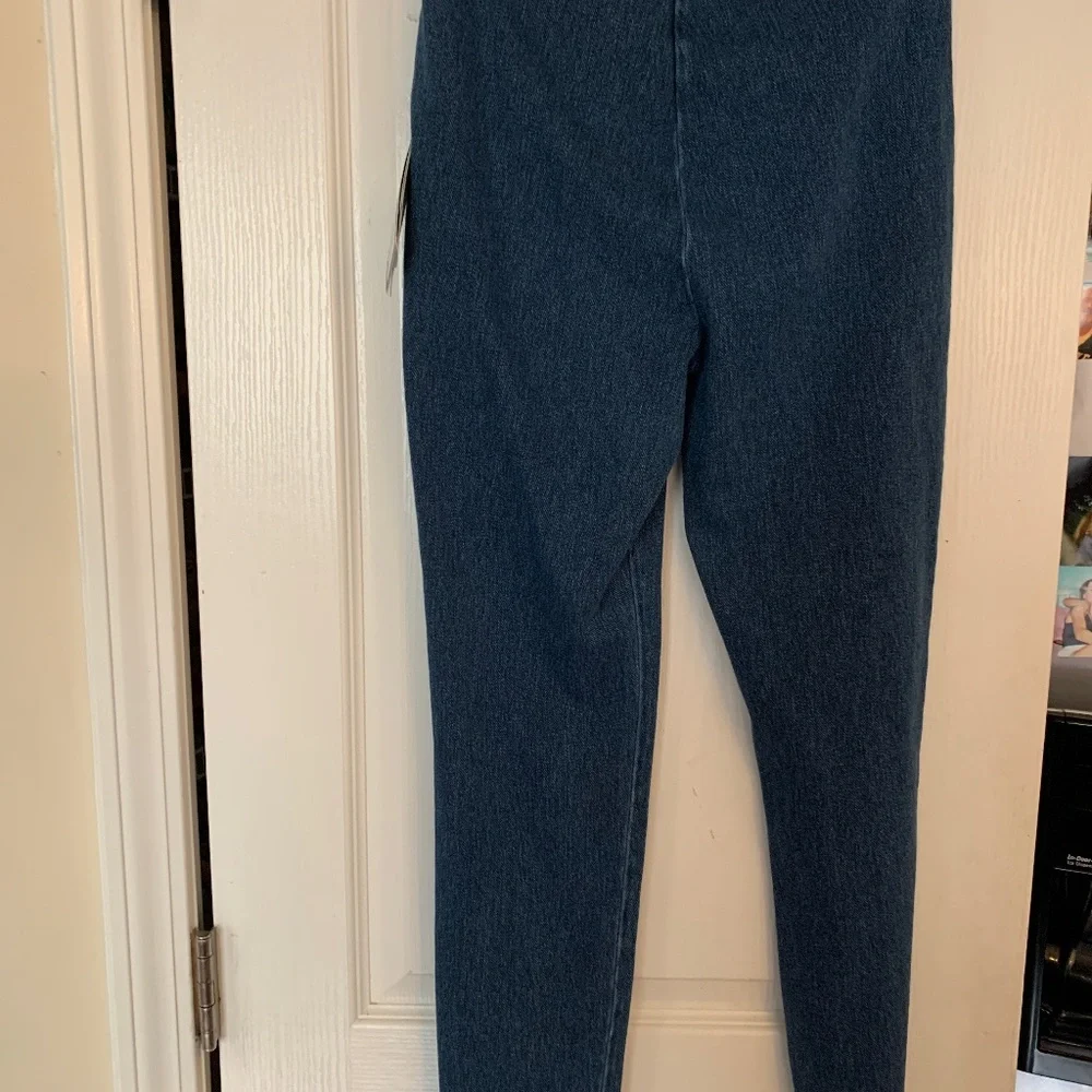Jeans - Picture 1 of 4